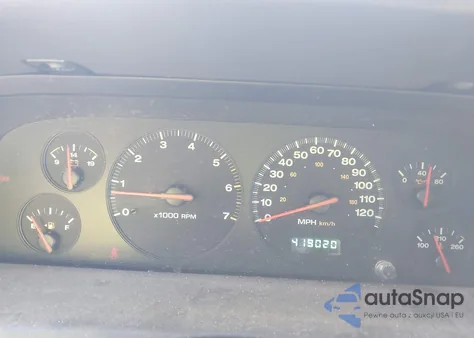 2000 Jeep Grand Cherokee Laredo z USA, uszkodzony, nr VIN 1J4G248NXYC424404